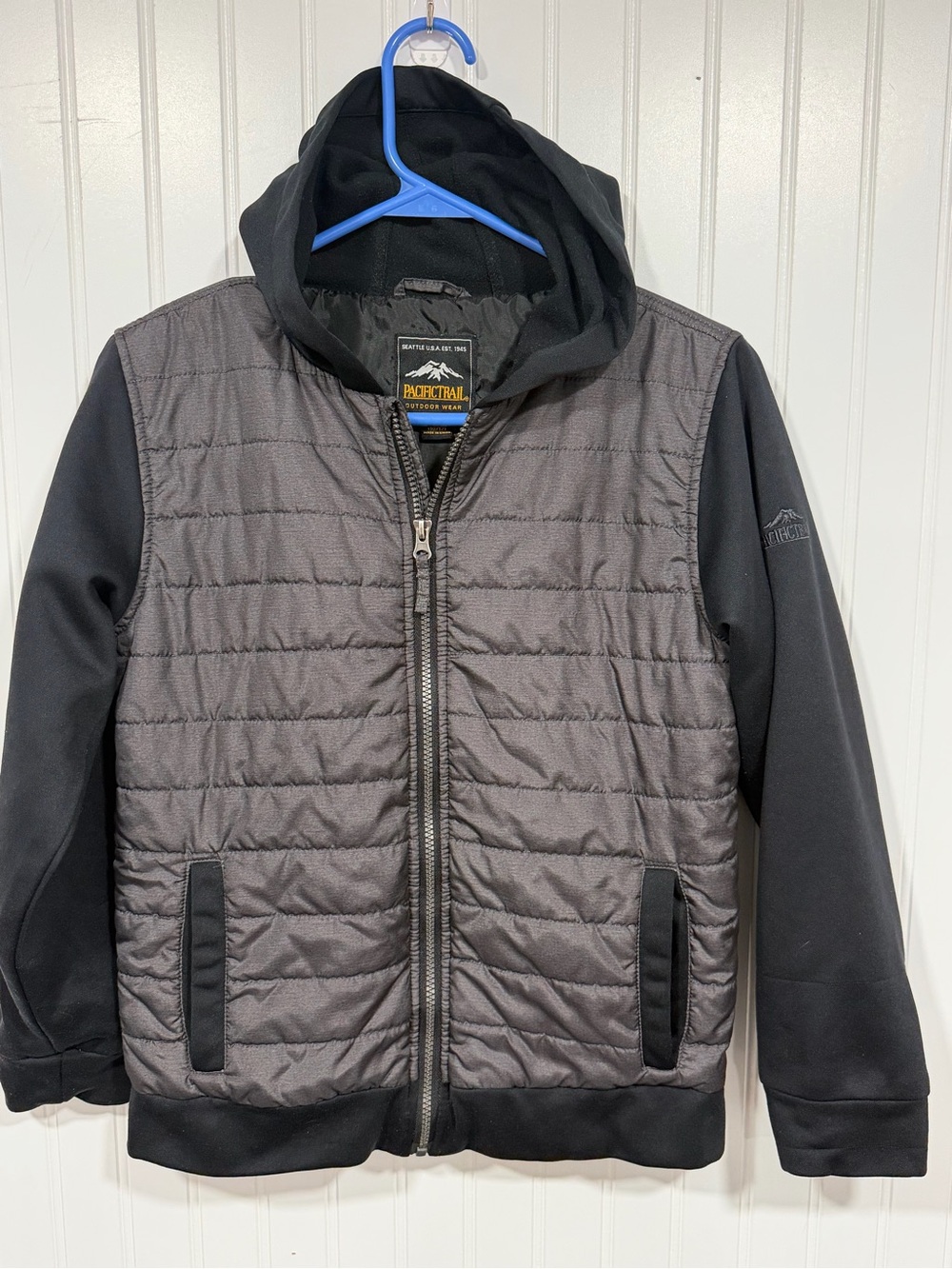 Pacific Trail Boys Hooded Puffer Jacket Full Zip Gray/Black Size M Polyester